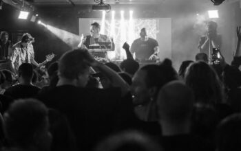 Korai Electric // Barlang kert